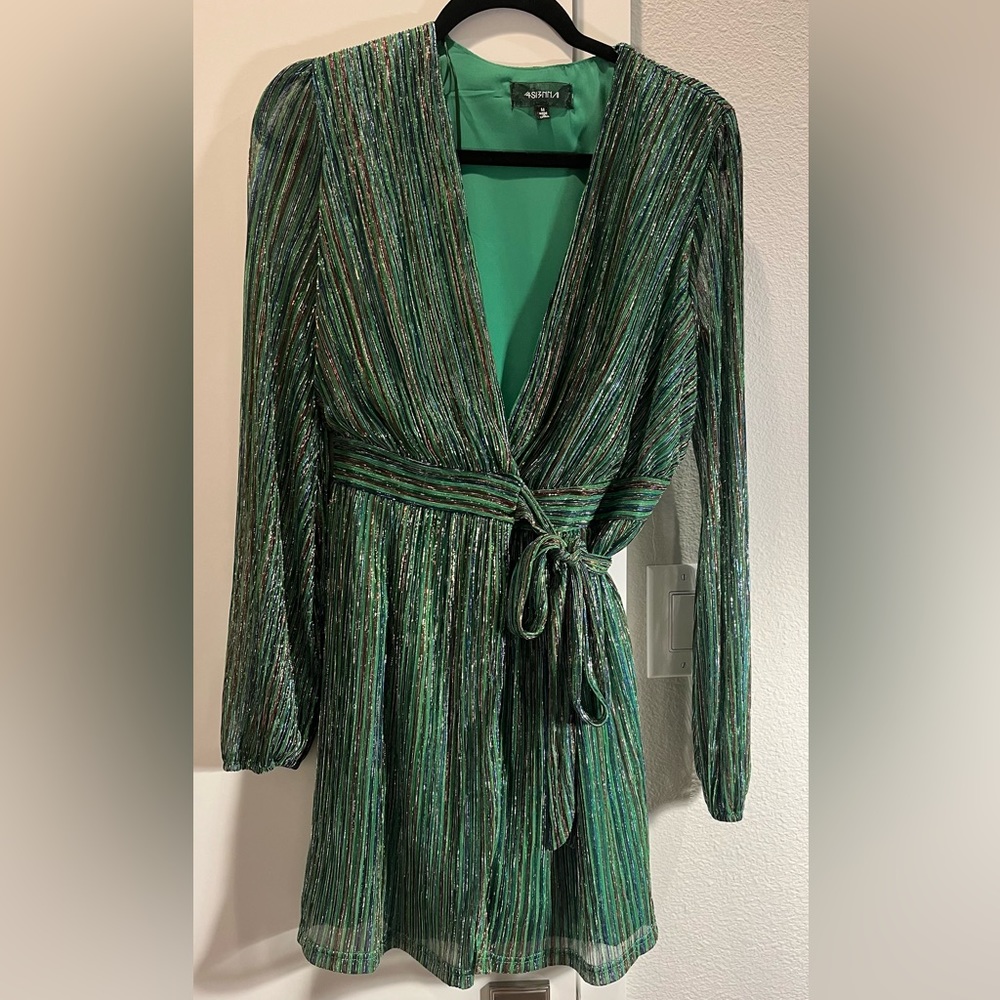 4SI3NNA Sienna Green Metallic Wrap Party Dress Size M
